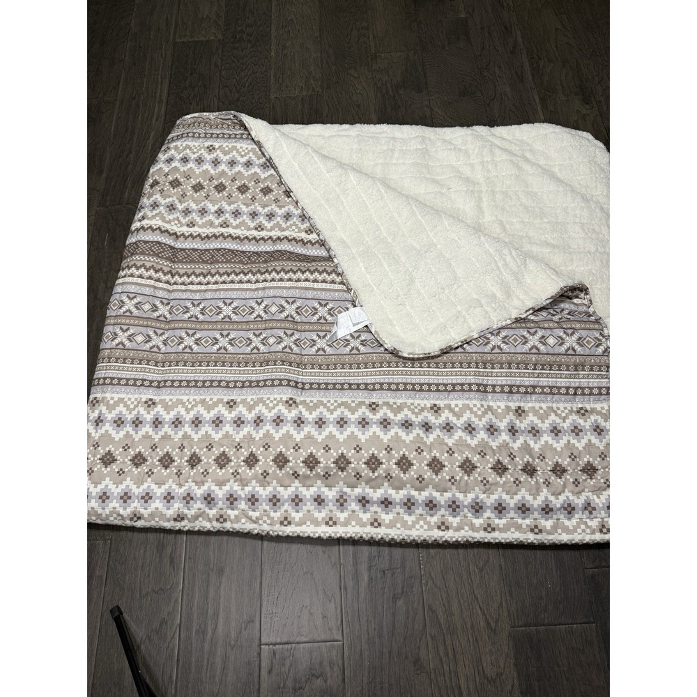 BEARPAW WINNIE FAIR ISLE King Comforter Quilted With Sherpa Lining